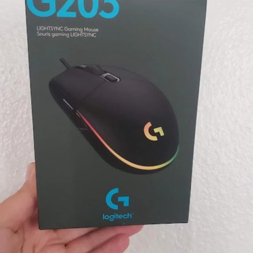 NEW Logitech LIGHTSYNC Wired Optical Gaming Mouse Minecraft Computer Laptop Acce